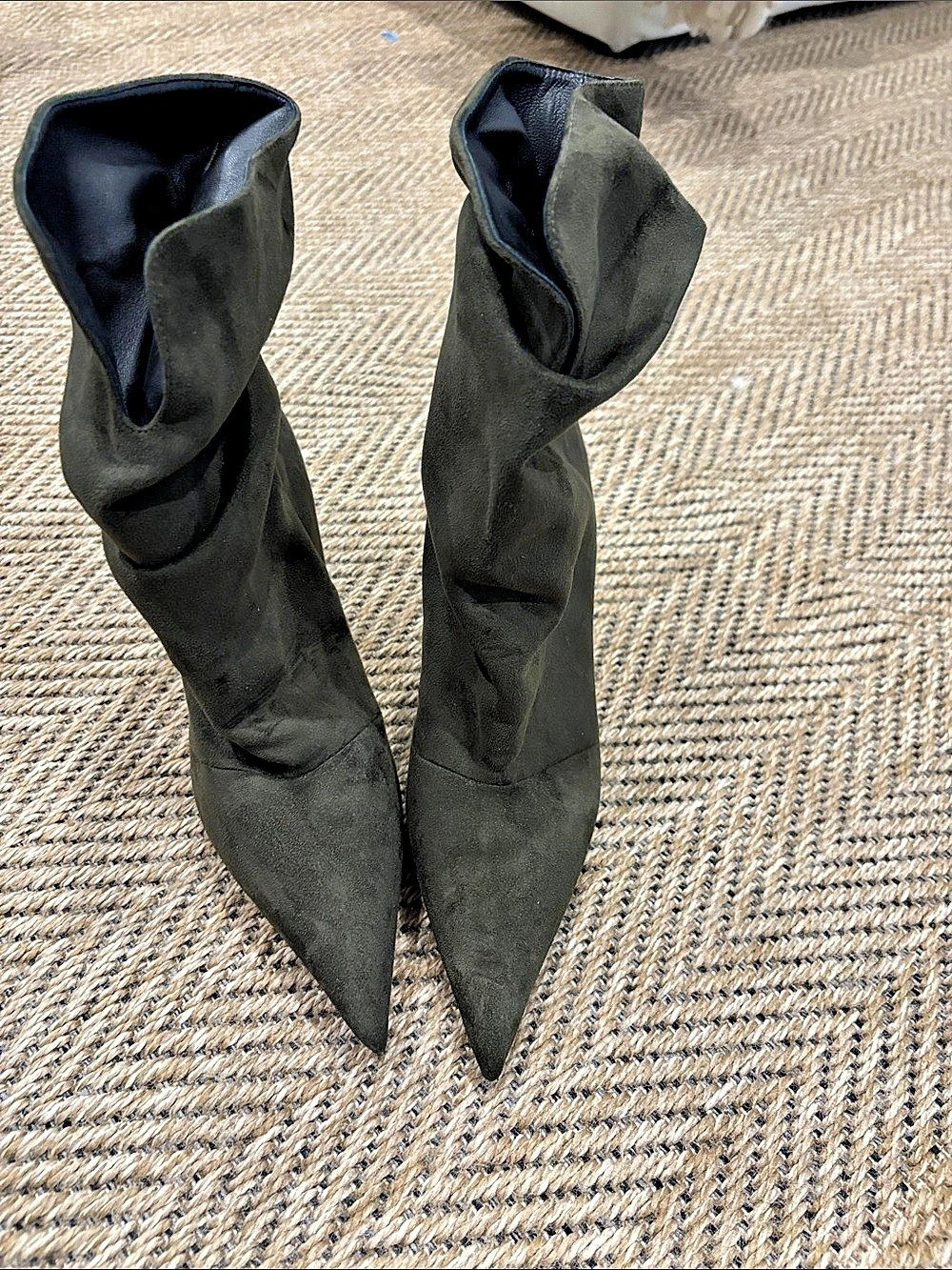 Giuseppe zanotti Suede Slouch Bootie Heels in Green